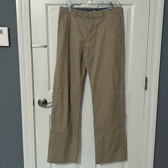 GAP Men’s Relaxed Fit Khaki Pants 34/34 - Picture 3 of 6